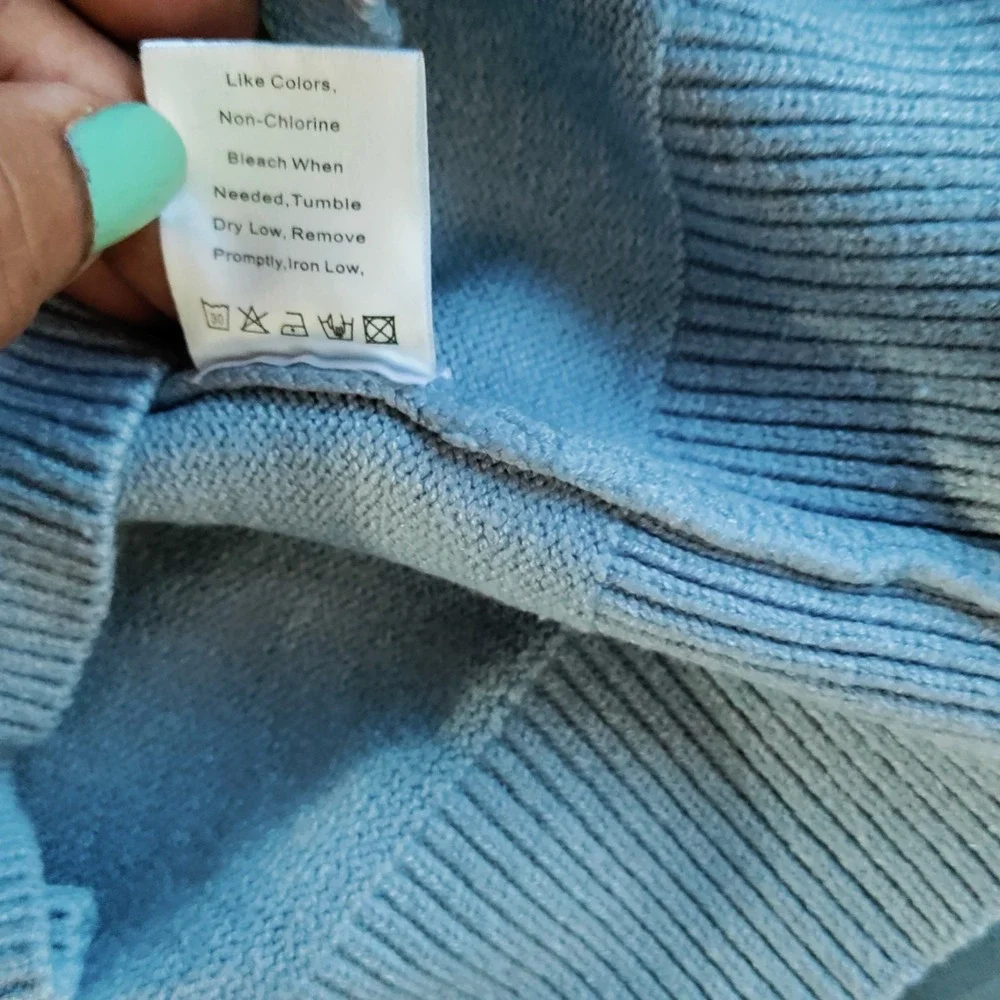 BTFBM‎ Women M 1/4 Button Blue Ruffle Neck & Cuff Knit Preppy Casual Sweater Y2K